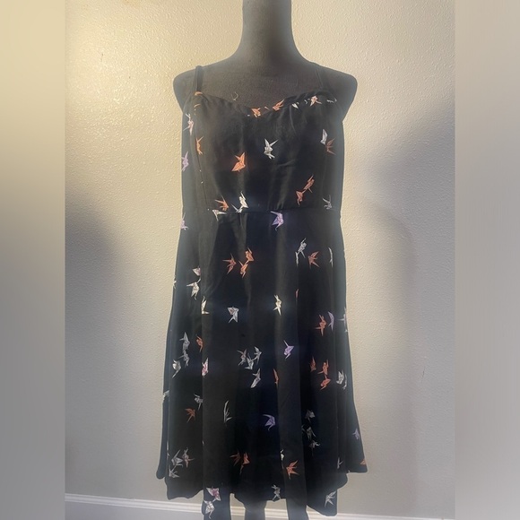 torrid Dresses & Skirts - Torrid Black Dress with Origami Bird print- Size 0X